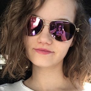 Meet your Posher, Amy